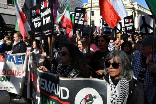 Η Δύση και το καθεστώς της Τεχεράνης